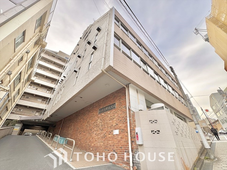 外観 ◆瀟洒な空間◆落ち着きのある彩が見事に調和させた瀟洒な空間を演出。ここに集まる家族の会話と笑顔が絶え間なく続く幸せな空間。