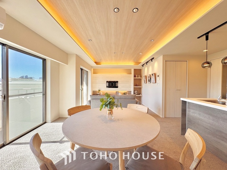 内装 家族みんなの笑顔が、笑い声が絶えない幸せいっぱいのこの場所で新たな生活が始まる