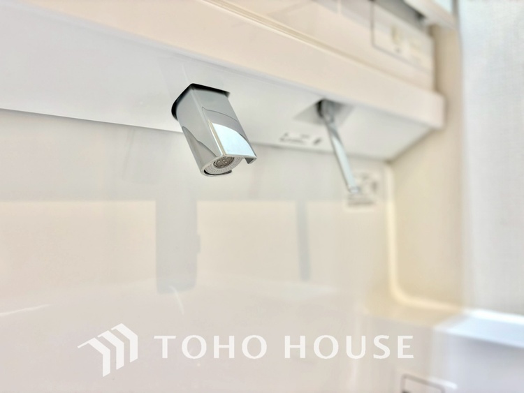 洗面 【WASHROOM】◆快適◆煌びやかな暮らしの中にも忘れたくない快適さ。大きな収納が助けてくれます。