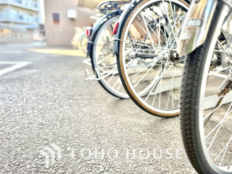 その他 【BICYCLE PAEKING LOT】◆駐輪場◆快適な生活には欠かせない自転車。開放的な駐輪場がございます。