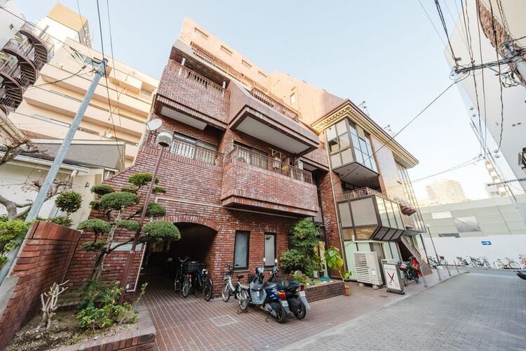 外観 【外観写真】綱島駅徒歩5分！周辺のお買い物施設が充実しています。