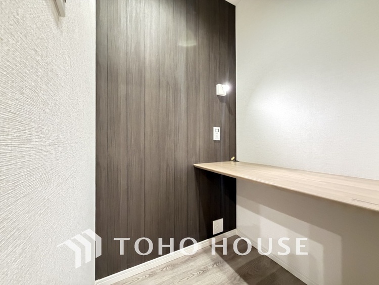 内装 趣味や仕事、勉強など様々な用途でお使いいただけるワーキングスペース