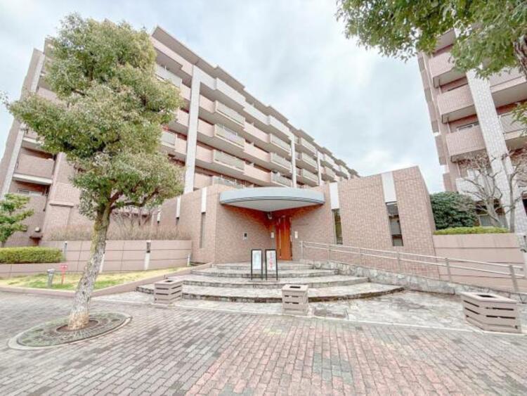 外観 家の良し悪しだけではなく周辺環境も重要なポイントとなります！ご案内時に周辺環境もご案内いたします！流行に左右されず将来にわたって価値が継続する佇まい！良好な住環境が保たれたエリアで新生活を過ごせます 