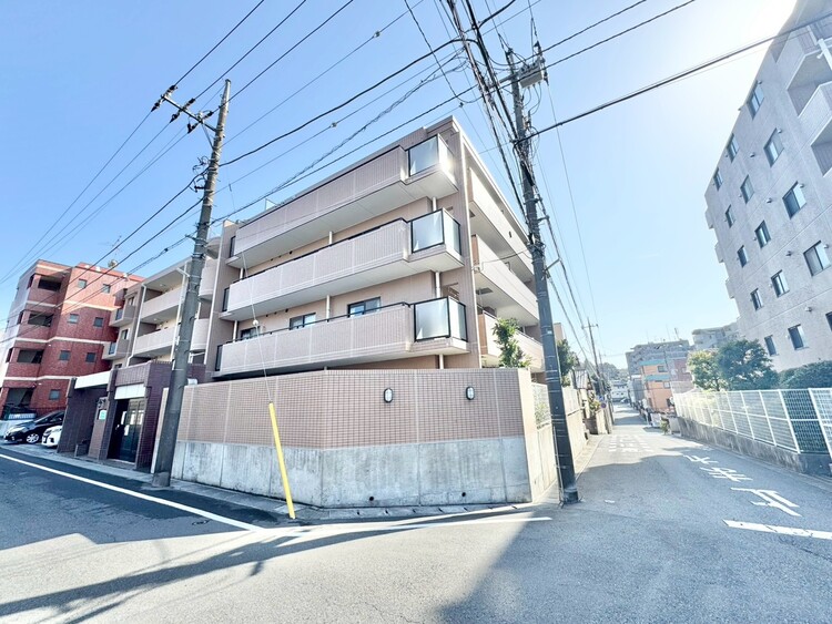 外観 現地に足をお運びいただいた際には、周辺散策などをお勧めいたします。