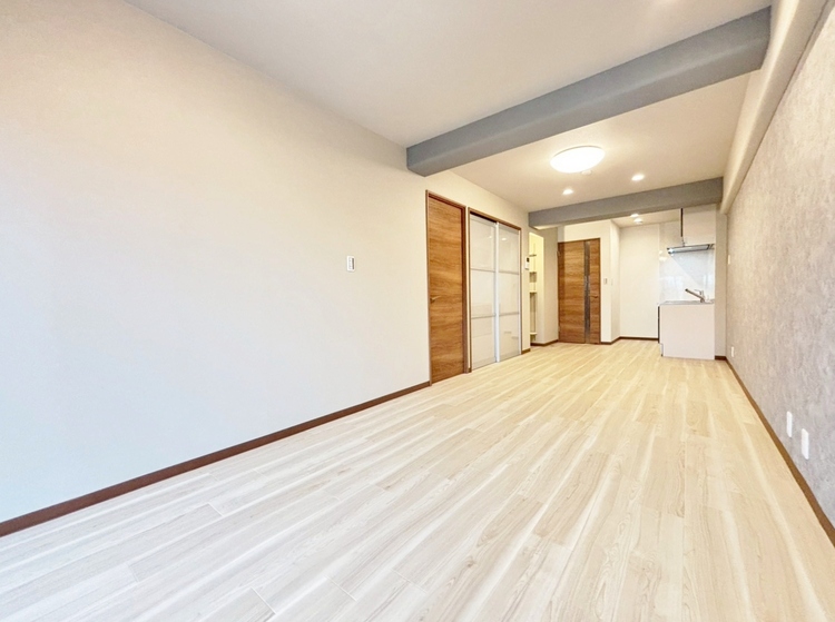 居間 快適に過ごす毎日を求めて、暮らしの中でご自身の「マイホーム」に創り上げてください。