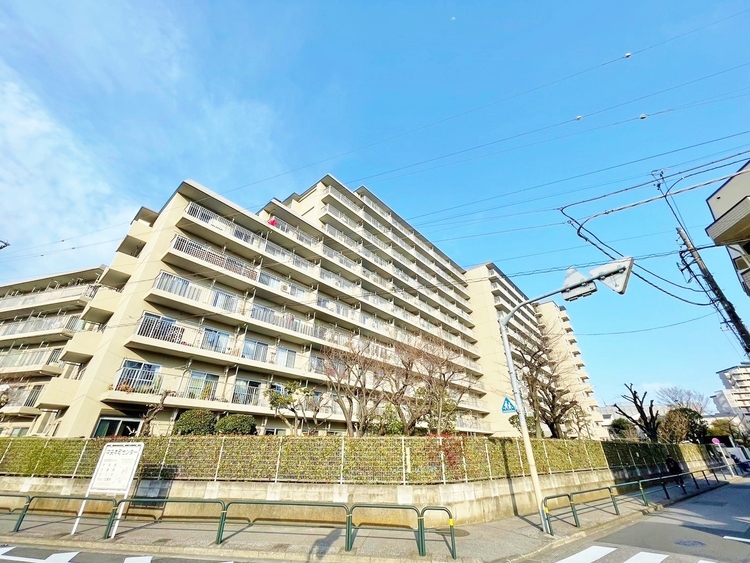 外観 資料には掲載していない情報が、現地にはたくさんあります。是非一度、現地をご確認ください。