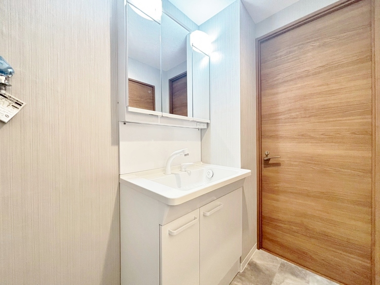 洗面 清潔感と心地よさを重視した、上質感漂うパウダールーム。