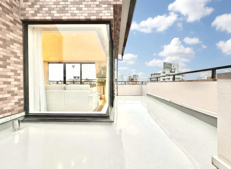 その他 朝の澄んだ空気や、夕方に吹く清々しい風を感じられるバルコニー。