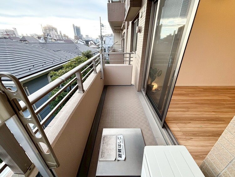 その他 朝の澄んだ空気や、夕方に吹く清々しい風を感じられるバルコニー。