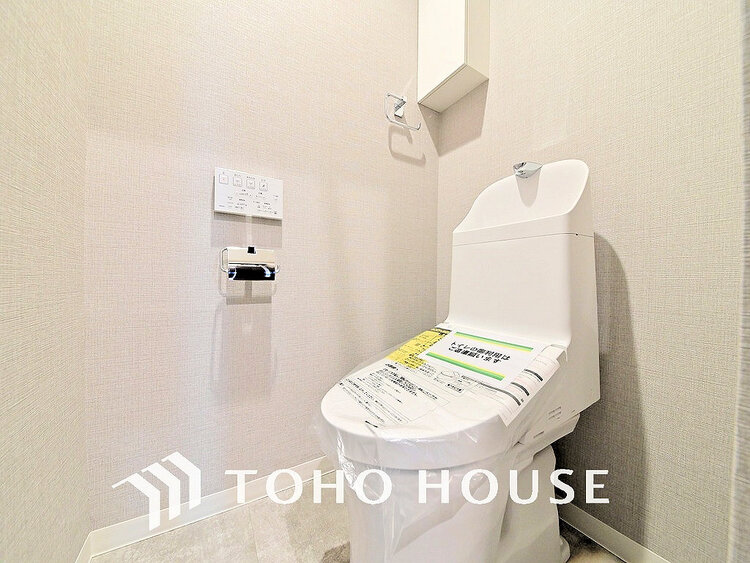 トイレ トイレには快適な温水洗浄便座付