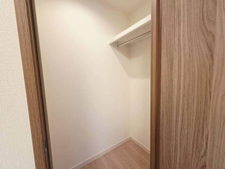 その他 収納スペースが付いていて、お部屋を広く使っていただけます。