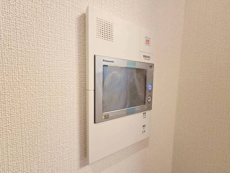 その他 誰が来てもわかる様にモニター付きインターホンを設置。