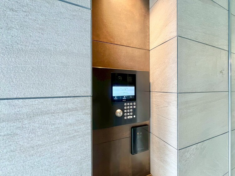 その他 誰が来てもわかる様にモニター付きインターホンを設置。