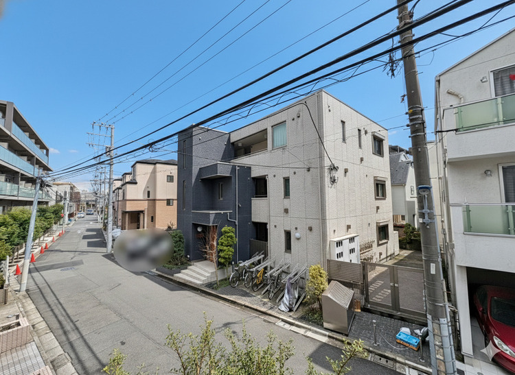 バルコニー 頬をなでる、優しい風を感じることが出来ます。