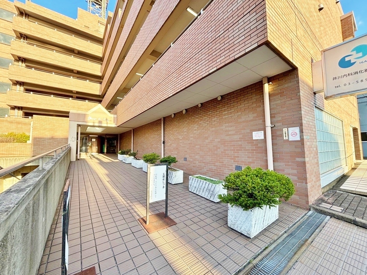 エントランス 外と内をつなぐエントランスは、まさに顔となる場所。