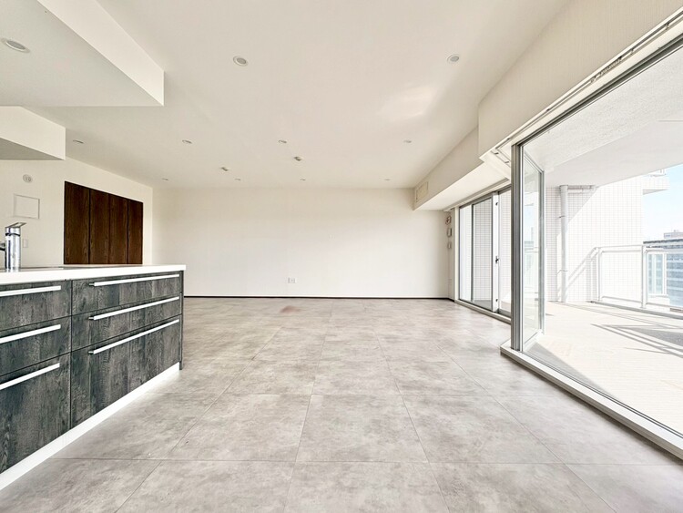 居間 豊かな居住性と、安心感を満たすクオリティが見事に調和した住空間。