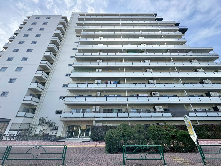 外観 資料には掲載していない情報が、現地にはたくさんあります。是非一度、現地をご確認ください。
