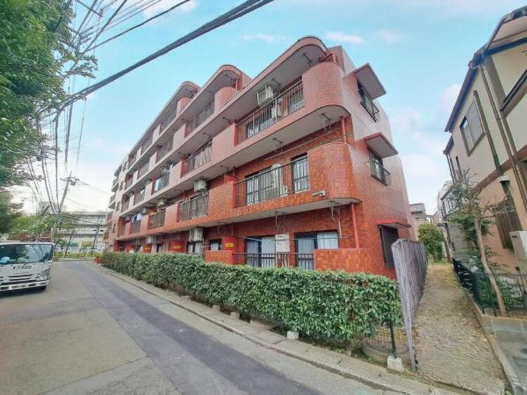 外観 「江田」駅徒歩１４分　生活に便利な設備・仕様を揃えた快適住宅です。