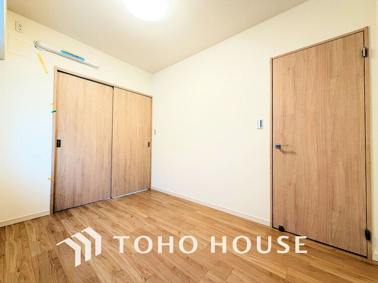内装 シンプルですっきりとした室内は飽きのこない居心地の良い雰囲気です