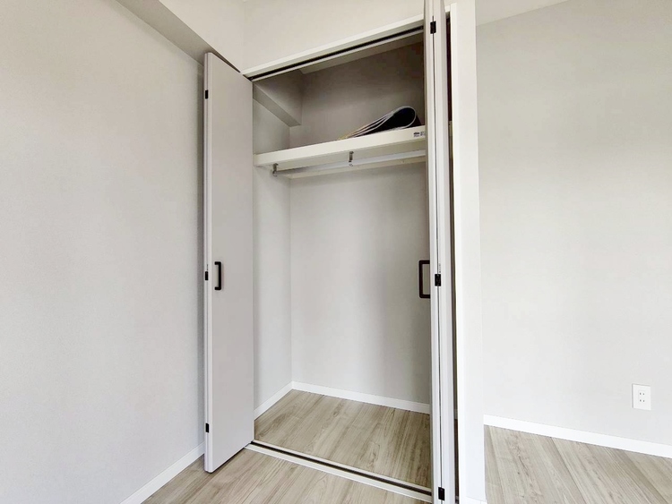 その他 収納スペースが付いていて、お部屋を広く使っていただけます。