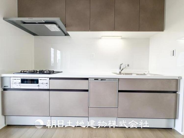 キッチン 【キッチン】毎日使う場所だからこそ、ストレスなく使えて、スムーズな家事ができる空間になっております。