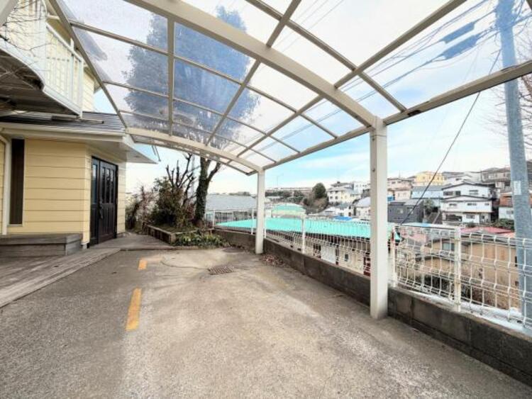 駐車場 【駐車場】一戸建て住戸を持つ最大のメリットは、駐車場代金を支払い続ける必要がないことです。