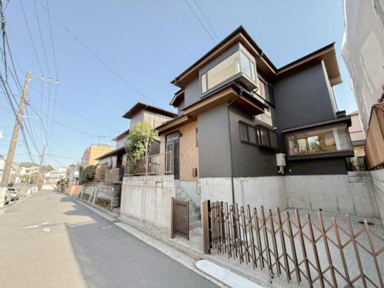 外観 空を広く感じる。緑が多いゆったり感のある安心の住環境です！！潤いのある環境でホッと生活できそうです！おしゃれな雰囲気や自然の潤いがあり、親しみやすさと個性を！街に新たな価値をもたらし続けてくれます！ 