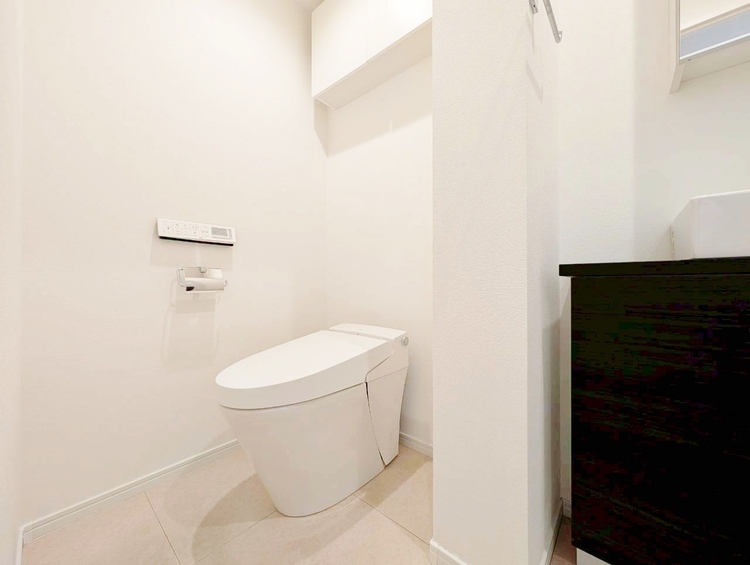 トイレ 暮らしの中のさりげないひとときの快適さにも、こだわりを、持って設備を配しております。