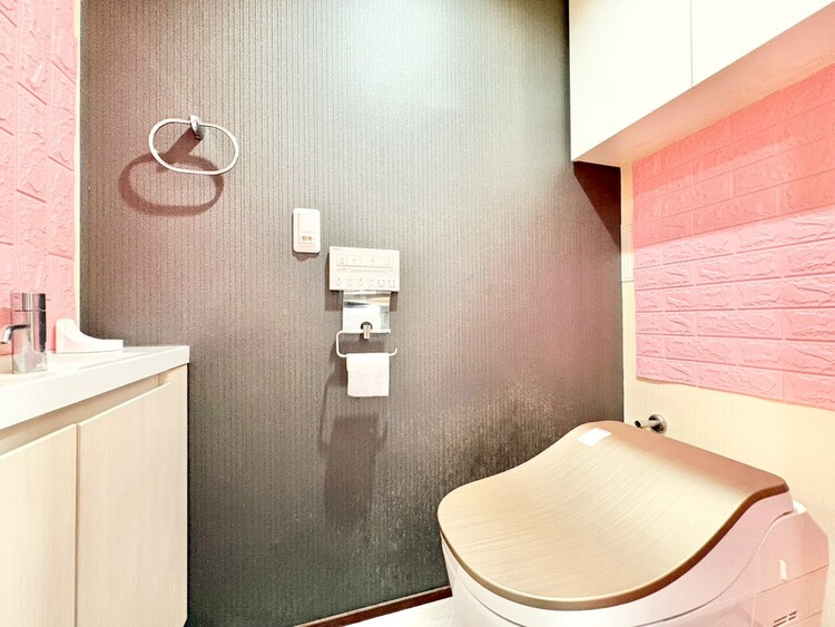トイレ 暮らしの中のさりげないひとときの快適さにも、こだわりを、持って設備を配しております。