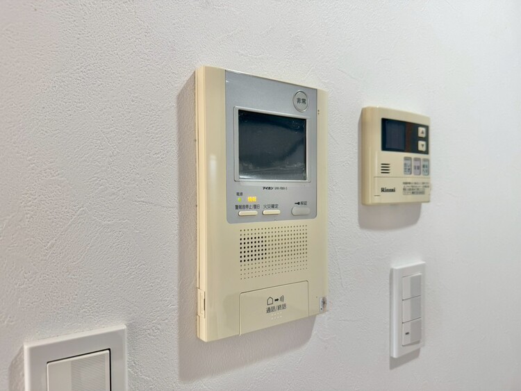 その他 誰が来てもわかる様にモニター付きインターホンを設置。