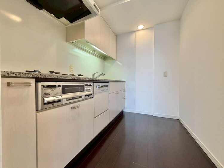 その他 開放感のあるキッチンスペース。調理をしながら、会話も弾みそうですね。