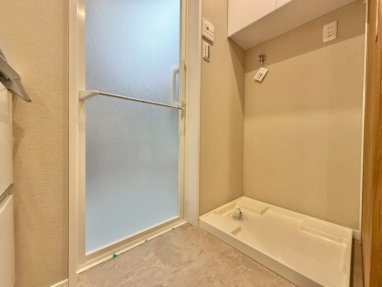 その他 十分な広さの脱衣所。