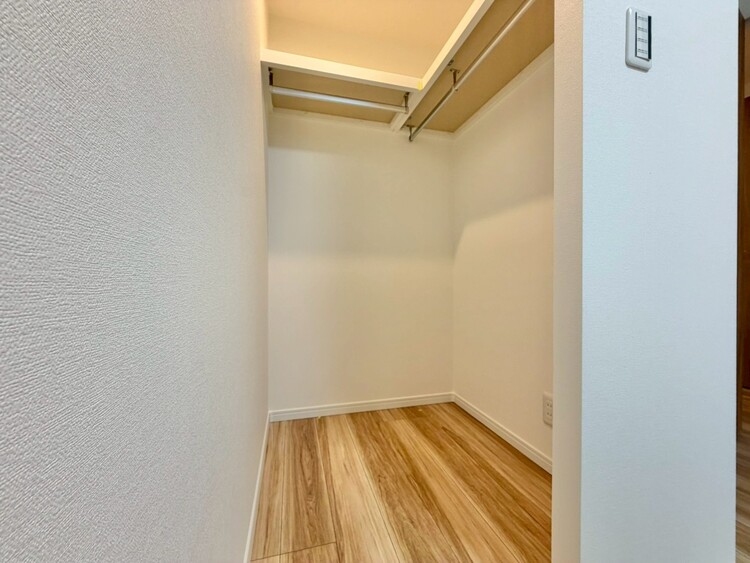 その他 収納スペースが付いていて、お部屋を広く使っていただけます。