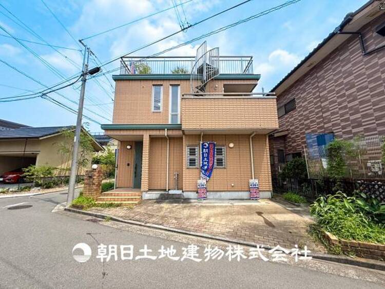 外観 【外観写真】表現された空間はたくさんの光を浴び、風を感じ、暮らしの時間を豊かにしてくれます。