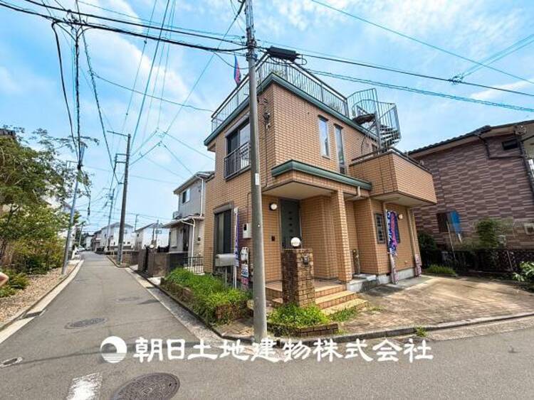 外観 【外観写真】時間のゆとりと空間、暖かな陽光がもたらす光と風を独占してください。
