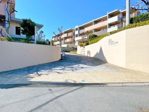 ハウス・オン・ザ・ヒル・ルネ市川フラッツの物件画像