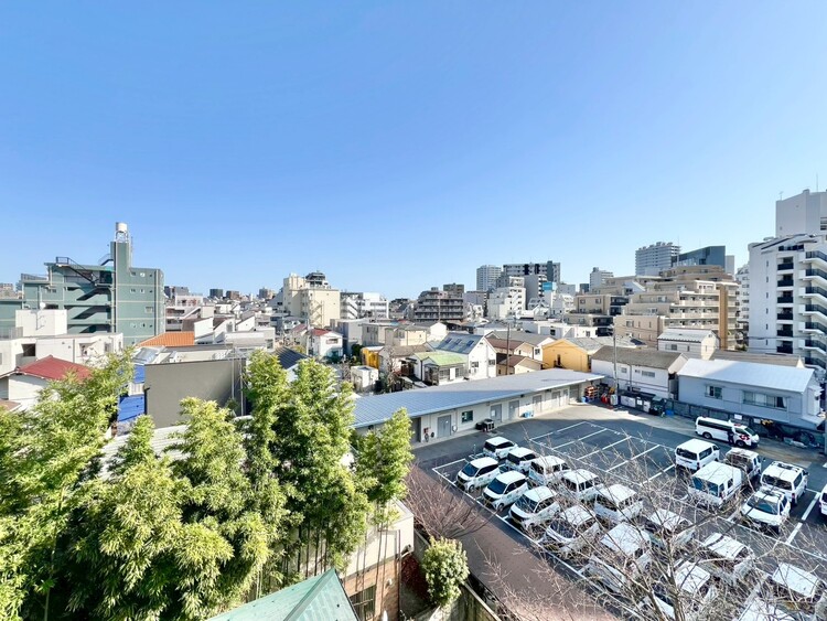 その他 眺望や窓からの景色が良いと、家で過ごす時間も快適です。