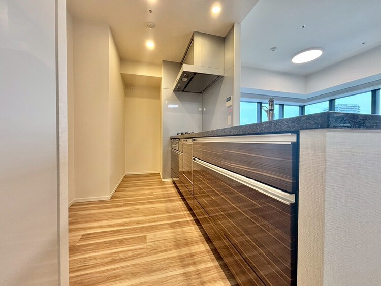 その他 開放感のあるキッチンスペース。調理をしながら、会話も弾みそうですね。