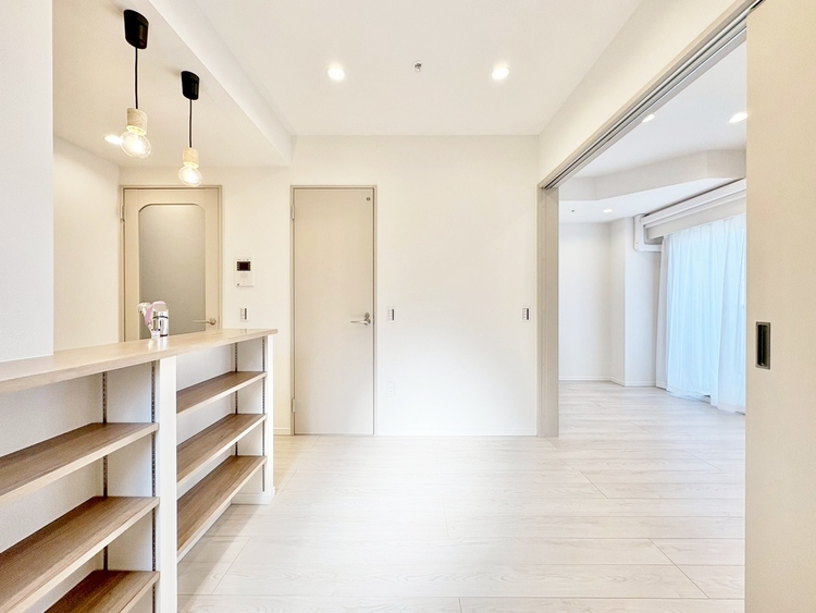 居間 豊かな居住性と、安心感を満たすクオリティが見事に調和した住空間。