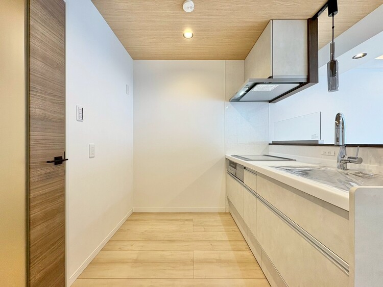 キッチン 洗練されたスタイリッシュなデザイン性と使いやすさを備えた仕様。