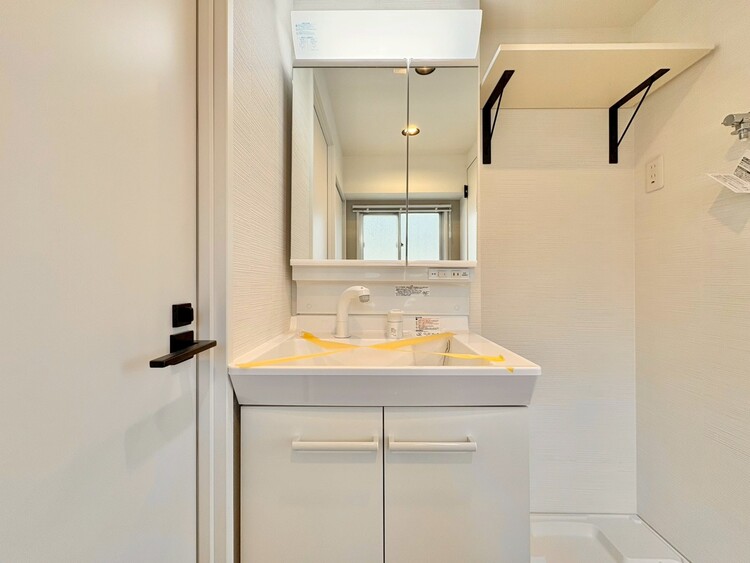 洗面 何かと物が増える場所だからこそ、スッキリと見映えの良い空間に。