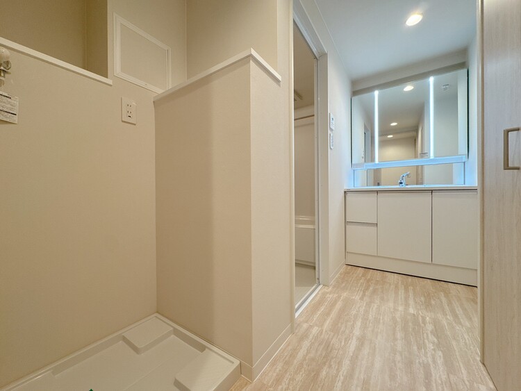 洗面 清潔感と心地よさを重視した、上質感漂うパウダールーム。