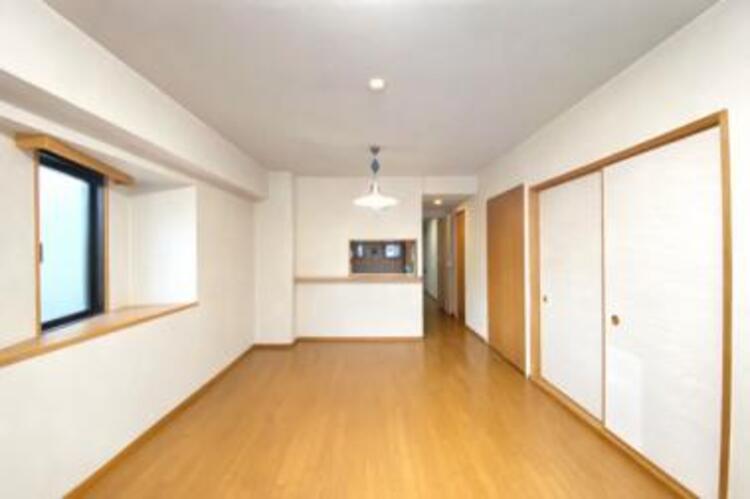 居間 家族が集まる場所だからこそゆったりとした空間を実現しています。（CG加工済み・2月25日撮影）