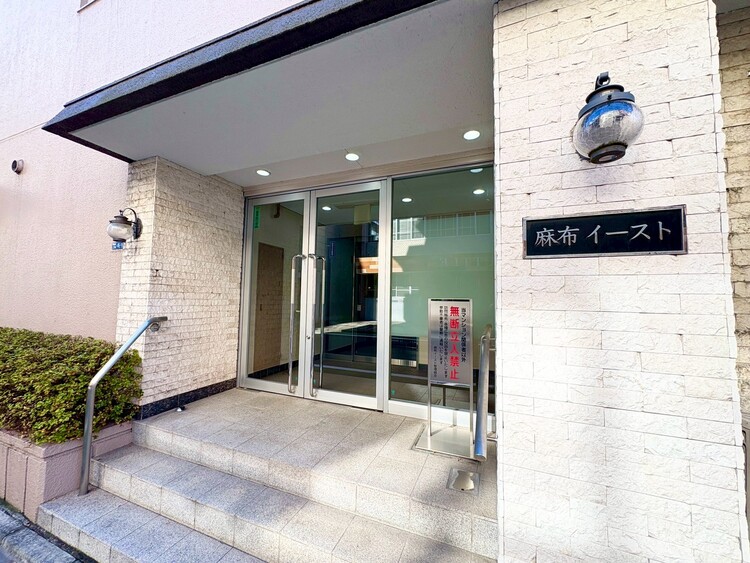 その他 上質感漂う玄関アプローチです。