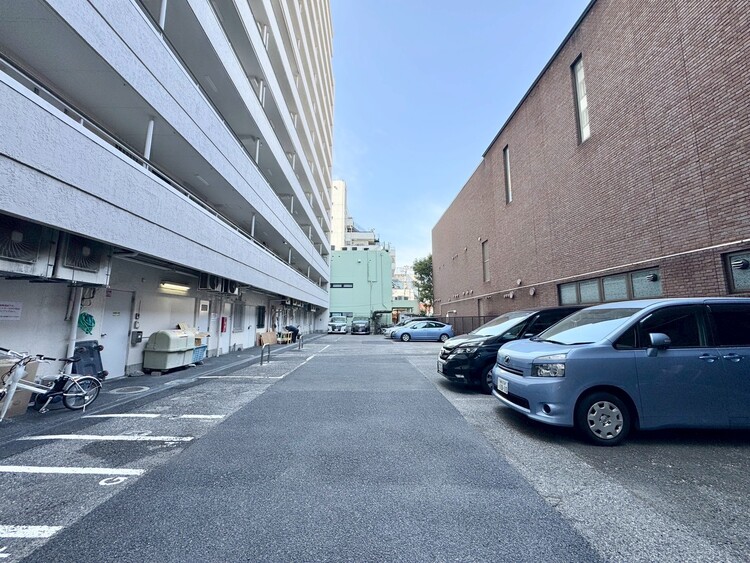 その他 駐車スペースが嬉しいですね。※空き状況は都度ご確認下さい。