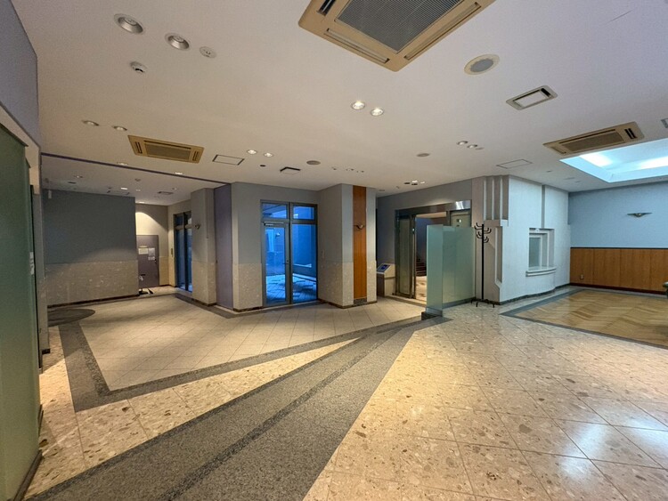 その他 館内は静寂な中が保たれており、管理が行き届いている印象を受けました。