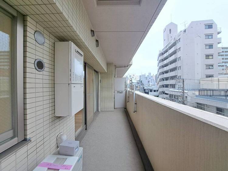 その他 朝の澄んだ空気や、夕方に吹く清々しい風を感じられるバルコニー。