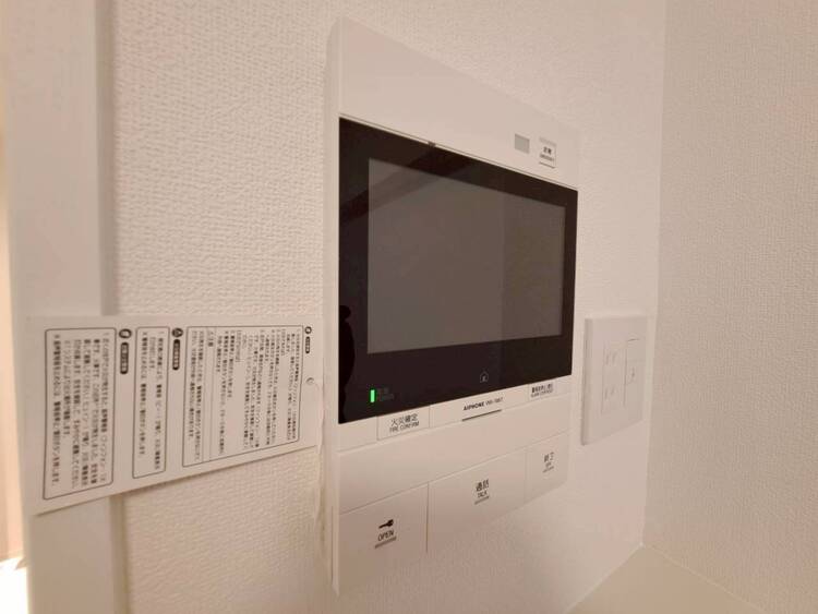 その他 誰が来てもわかる様にモニター付きインターホンを設置。