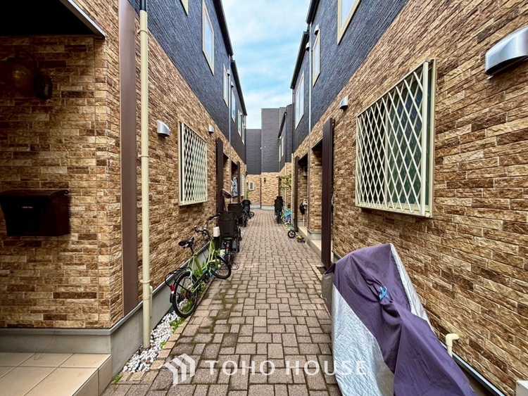 外観 ◆洗面◆清潔感のある水回り。白で統一されたスタイリッシュな空間。毎日使う場所だから究極にシンプルにこだわりました。