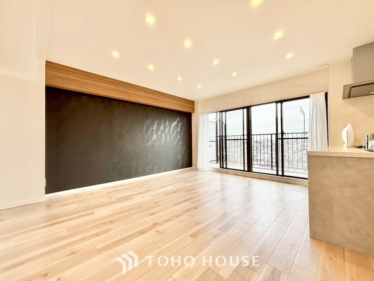 内装 ◆隠された美しさ◆流麗な音楽が流れているような繊細でいながら整然かつ堅牢なこの空間。この空間は確かに美しい。しかし、そこには美しさ以上のものが隠されている。